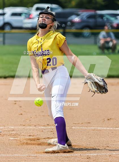 Thumbnail 1 in Pleasant Valley vs Waukee (Rick Doran Classic) photogallery.