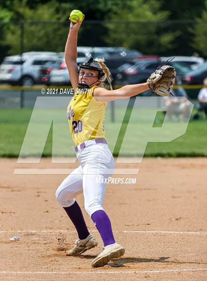 Thumbnail 3 in Pleasant Valley vs Waukee (Rick Doran Classic) photogallery.