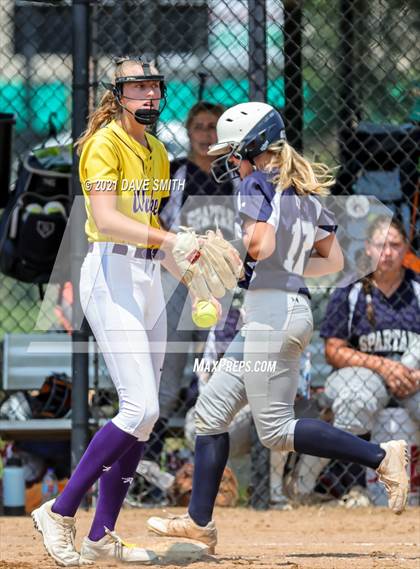 Thumbnail 1 in Pleasant Valley vs Waukee (Rick Doran Classic) photogallery.