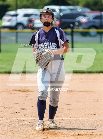 Thumbnail 3 in Pleasant Valley vs Waukee (Rick Doran Classic) photogallery.
