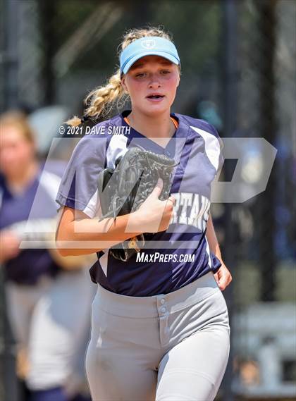 Thumbnail 2 in Pleasant Valley vs Waukee (Rick Doran Classic) photogallery.