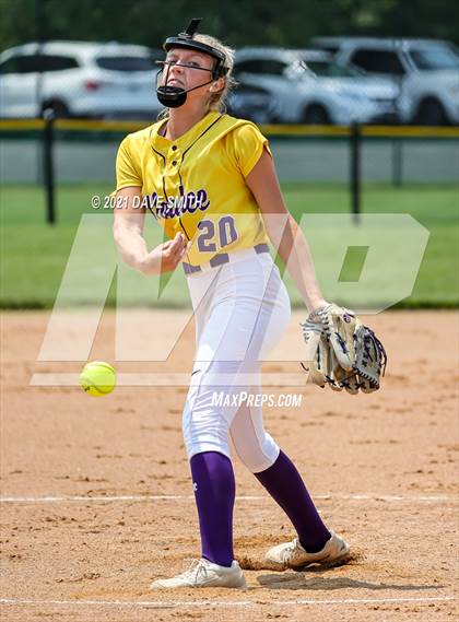Thumbnail 1 in Pleasant Valley vs Waukee (Rick Doran Classic) photogallery.