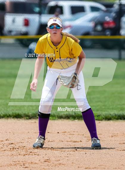 Thumbnail 2 in Pleasant Valley vs Waukee (Rick Doran Classic) photogallery.