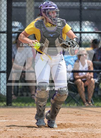 Thumbnail 2 in Pleasant Valley vs Waukee (Rick Doran Classic) photogallery.