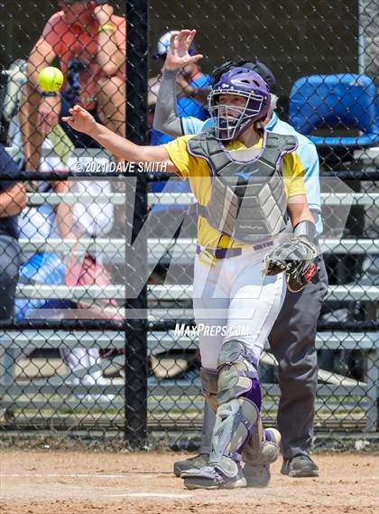 Thumbnail 2 in Pleasant Valley vs Waukee (Rick Doran Classic) photogallery.