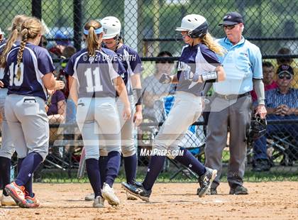 Thumbnail 3 in Pleasant Valley vs Waukee (Rick Doran Classic) photogallery.