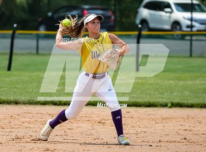 Thumbnail 2 in Pleasant Valley vs Waukee (Rick Doran Classic) photogallery.