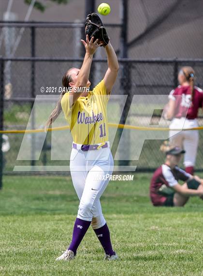 Thumbnail 2 in Pleasant Valley vs Waukee (Rick Doran Classic) photogallery.
