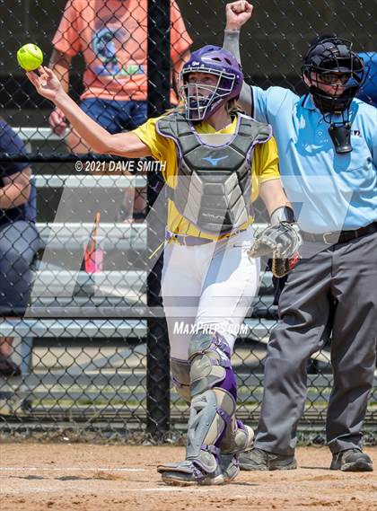 Thumbnail 2 in Pleasant Valley vs Waukee (Rick Doran Classic) photogallery.
