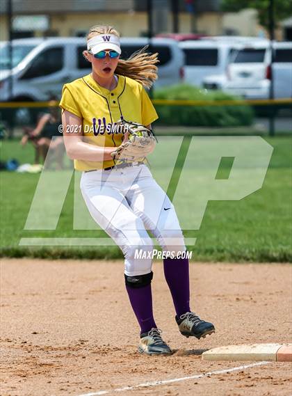 Thumbnail 3 in Pleasant Valley vs Waukee (Rick Doran Classic) photogallery.