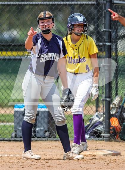 Thumbnail 2 in Pleasant Valley vs Waukee (Rick Doran Classic) photogallery.