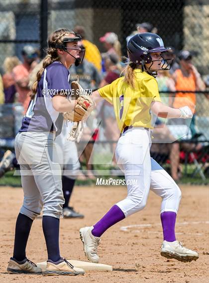 Thumbnail 2 in Pleasant Valley vs Waukee (Rick Doran Classic) photogallery.