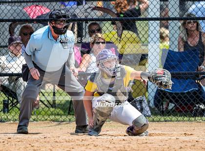 Thumbnail 3 in Pleasant Valley vs Waukee (Rick Doran Classic) photogallery.