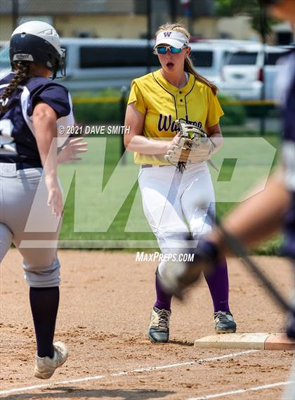 Thumbnail 2 in Pleasant Valley vs Waukee (Rick Doran Classic) photogallery.