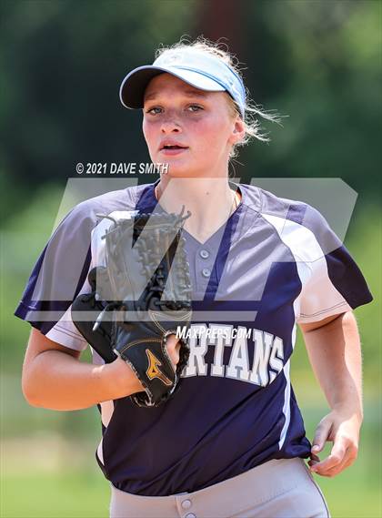 Thumbnail 2 in Pleasant Valley vs Waukee (Rick Doran Classic) photogallery.