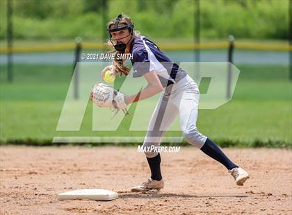 Thumbnail 3 in Pleasant Valley vs Waukee (Rick Doran Classic) photogallery.