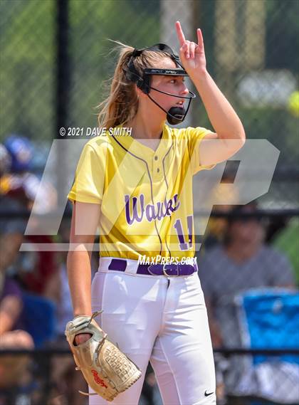 Thumbnail 3 in Pleasant Valley vs Waukee (Rick Doran Classic) photogallery.