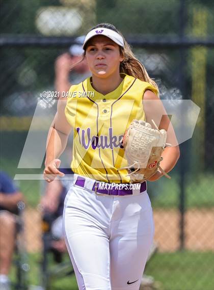 Thumbnail 2 in Pleasant Valley vs Waukee (Rick Doran Classic) photogallery.