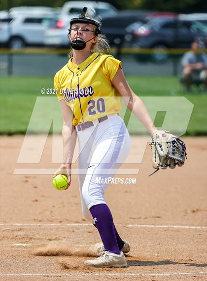 Thumbnail 3 in Pleasant Valley vs Waukee (Rick Doran Classic) photogallery.