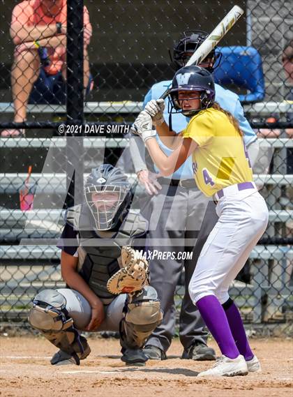 Thumbnail 2 in Pleasant Valley vs Waukee (Rick Doran Classic) photogallery.
