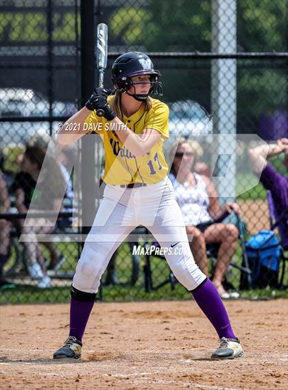 Thumbnail 2 in Pleasant Valley vs Waukee (Rick Doran Classic) photogallery.