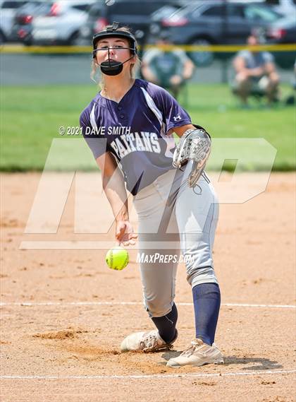 Thumbnail 2 in Pleasant Valley vs Waukee (Rick Doran Classic) photogallery.