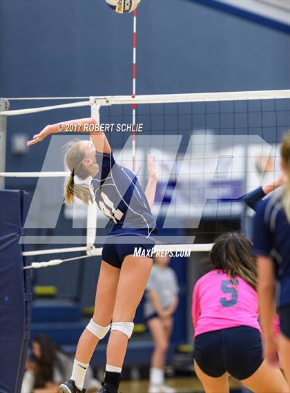 Thumbnail 2 in Amador @ Vista del Lago photogallery.