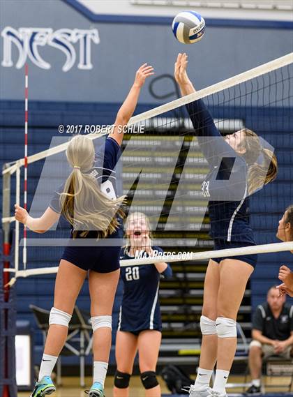 Thumbnail 3 in Amador @ Vista del Lago photogallery.