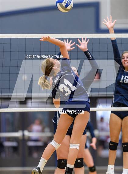 Thumbnail 2 in Amador @ Vista del Lago photogallery.
