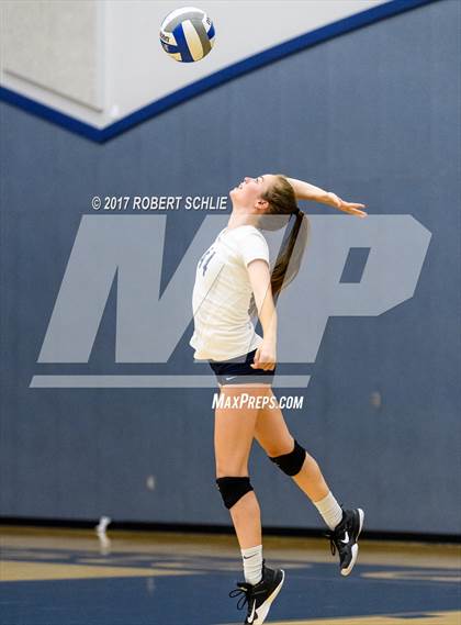 Thumbnail 1 in Amador @ Vista del Lago photogallery.