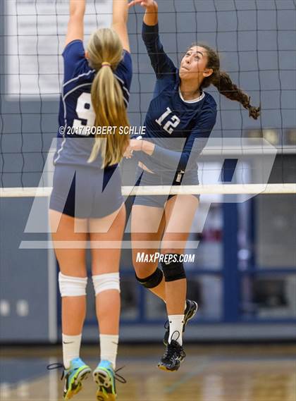 Thumbnail 2 in Amador @ Vista del Lago photogallery.