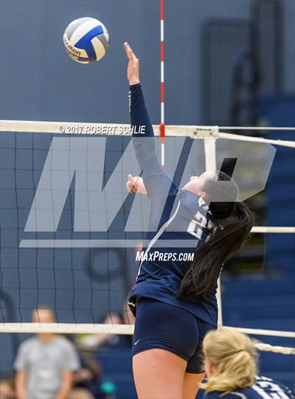 Thumbnail 2 in Amador @ Vista del Lago photogallery.
