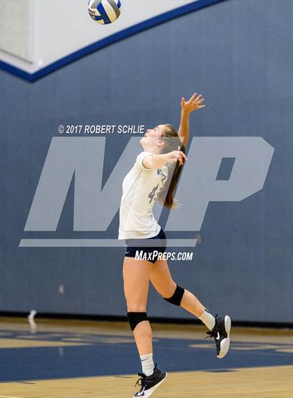 Thumbnail 3 in Amador @ Vista del Lago photogallery.