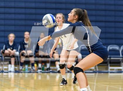 Thumbnail 3 in Amador @ Vista del Lago photogallery.