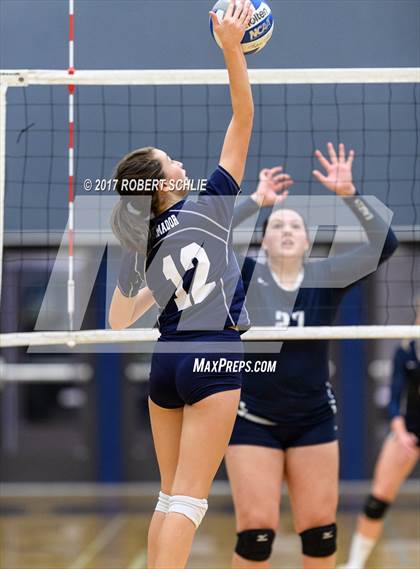 Thumbnail 1 in Amador @ Vista del Lago photogallery.