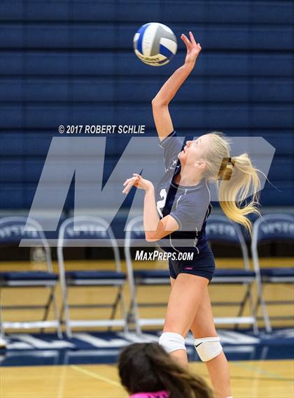 Thumbnail 3 in Amador @ Vista del Lago photogallery.