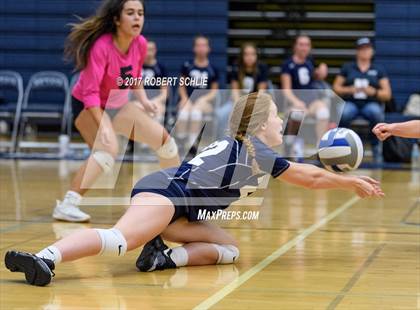 Thumbnail 1 in Amador @ Vista del Lago photogallery.