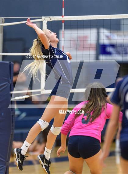 Thumbnail 2 in Amador @ Vista del Lago photogallery.