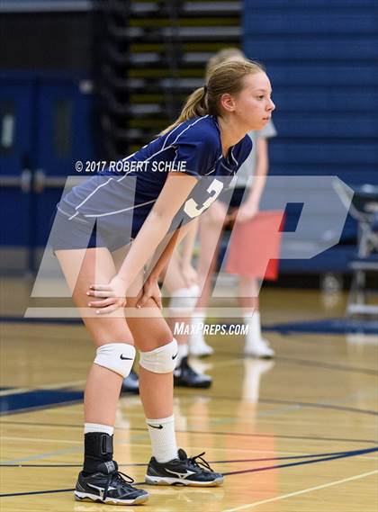 Thumbnail 1 in Amador @ Vista del Lago photogallery.