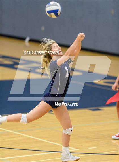 Thumbnail 2 in Amador @ Vista del Lago photogallery.