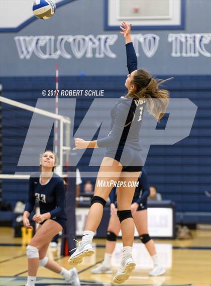 Thumbnail 2 in Amador @ Vista del Lago photogallery.