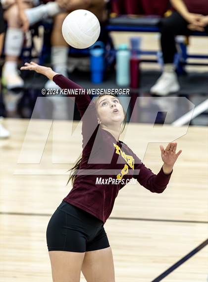 Thumbnail 3 in JV: Tulare Union vs Mission Oak photogallery.