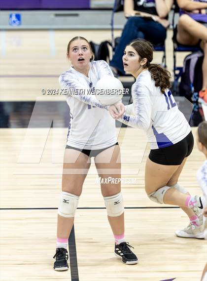 Thumbnail 1 in JV: Tulare Union vs Mission Oak photogallery.
