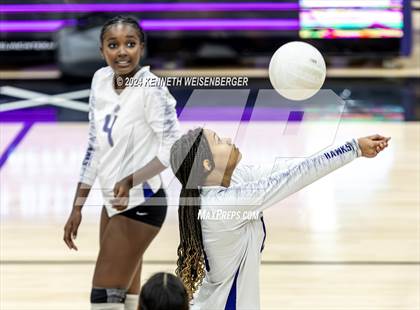 Thumbnail 1 in JV: Tulare Union vs Mission Oak photogallery.