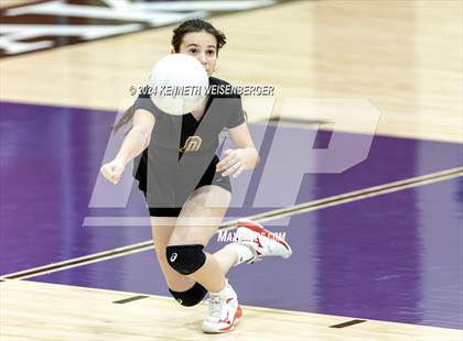 Thumbnail 3 in JV: Tulare Union vs Mission Oak photogallery.