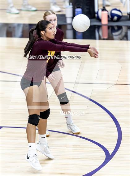 Thumbnail 1 in JV: Tulare Union vs Mission Oak photogallery.