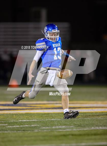 Thumbnail 2 in Newman Central Catholic vs. Gibson City-Melvin-Sibley (IHSA 2A Quarterfinal Playoff) photogallery.