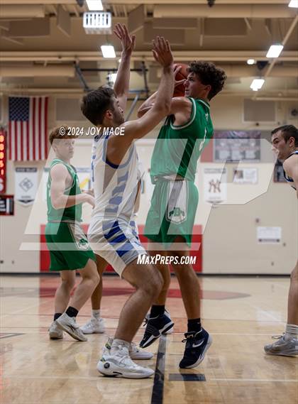 Thumbnail 2 in Warren vs. Fairland photogallery.