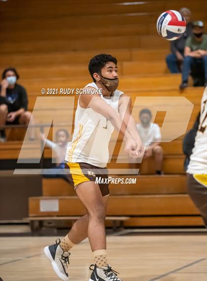 Thumbnail 3 in Mission Vista vs El Camion (CIF SDS D3 Championship) photogallery.
