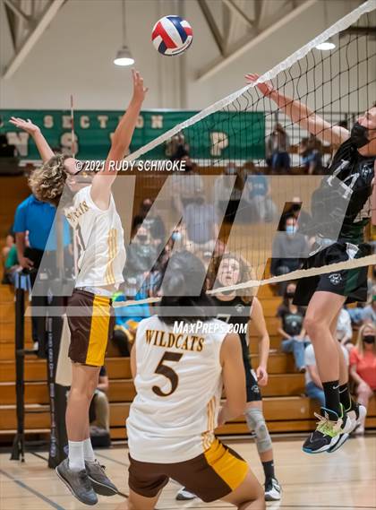 Thumbnail 2 in Mission Vista vs El Camion (CIF SDS D3 Championship) photogallery.